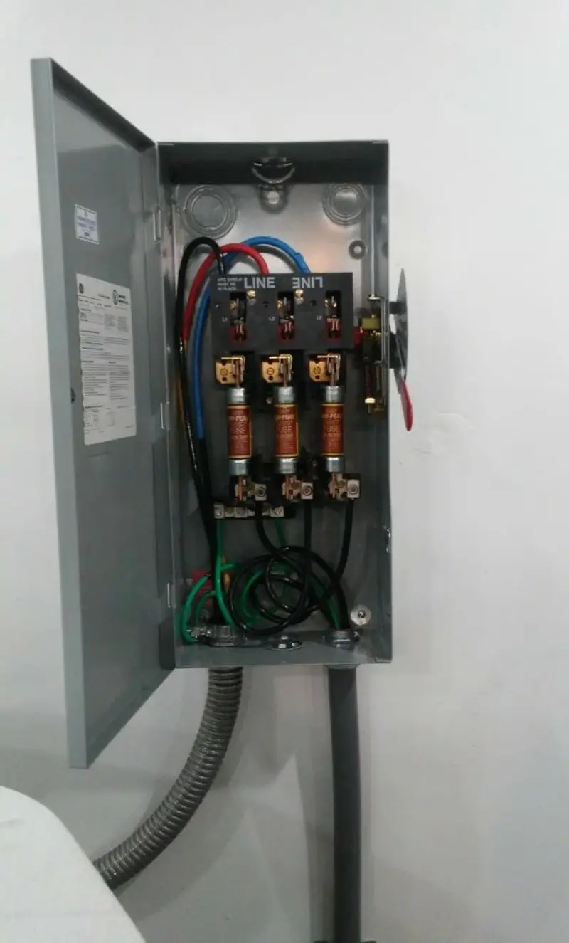 Three-phase disconnect switch installed for Electrical Wiring & Rewiring in Aransas Pass